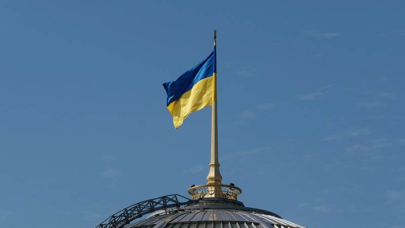 Air alert sounds in Kiev amid Blinken, Lammy visit