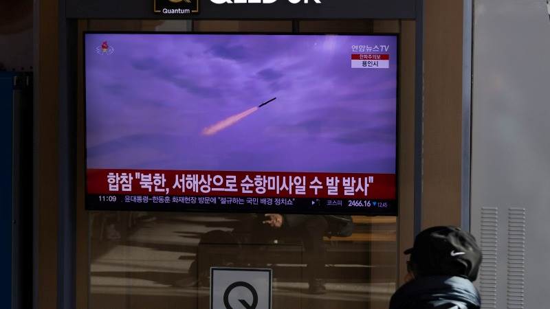 N. Korea fires ballistic missile toward East Sea