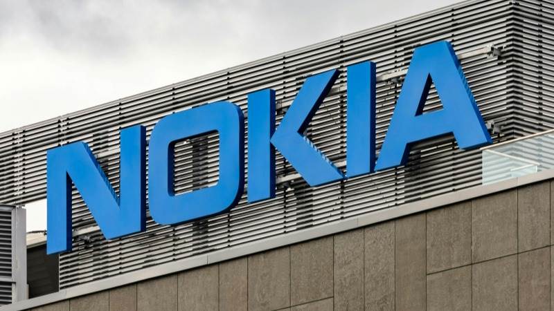 Report: Nokia weighs replacing CEO