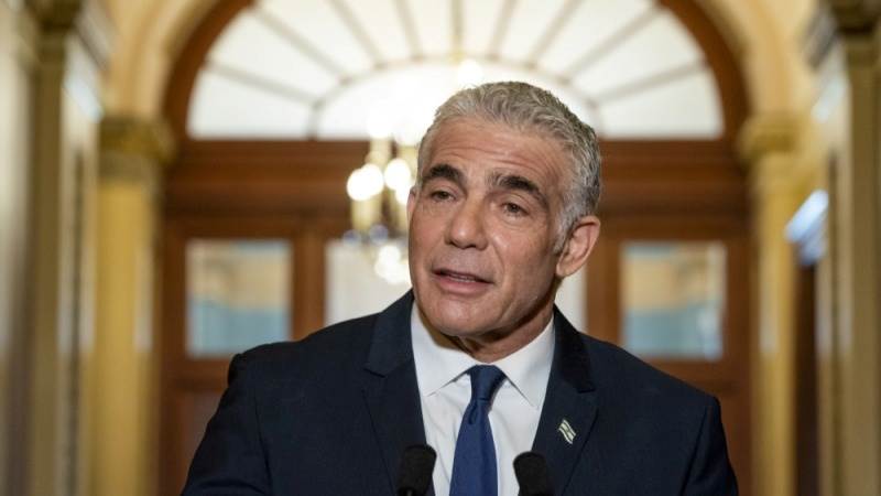 Lapid: Netanyahu should do better job, not fire Gallant