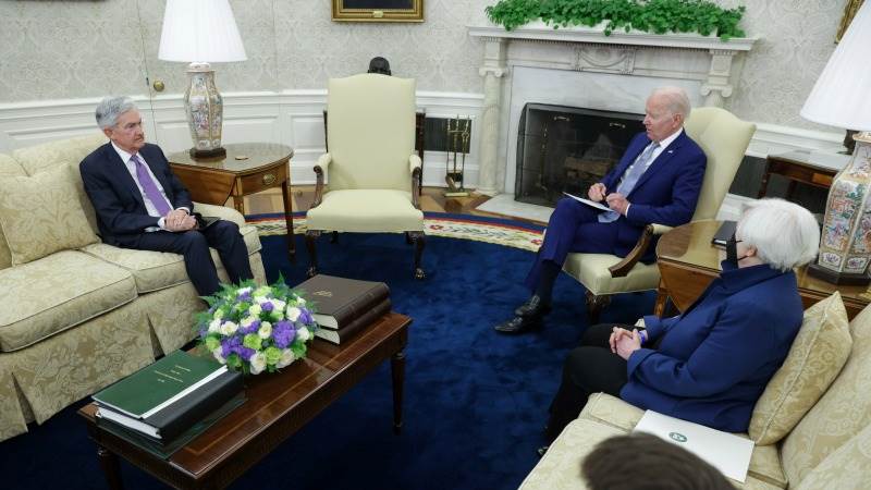 Biden says he never spoke to Powell, despite 2022 meeting