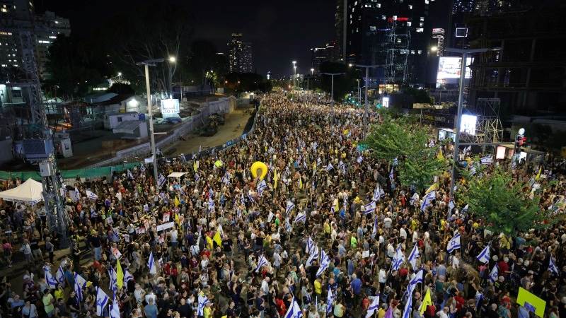 Thousands of protesters seek hostage deal in Israel