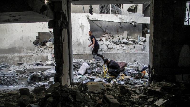 Israeli strike kills 6 in southern Gaza