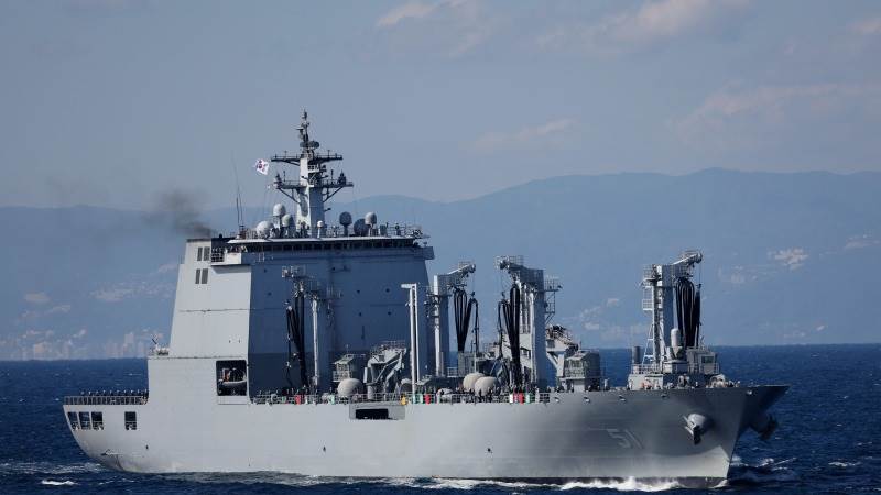 Japan warship crosses Taiwan Strait for 1st time