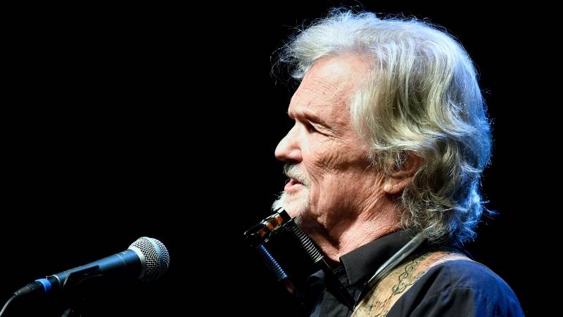 Kris Kristofferson, singer-songwriter and actor, dies at 88