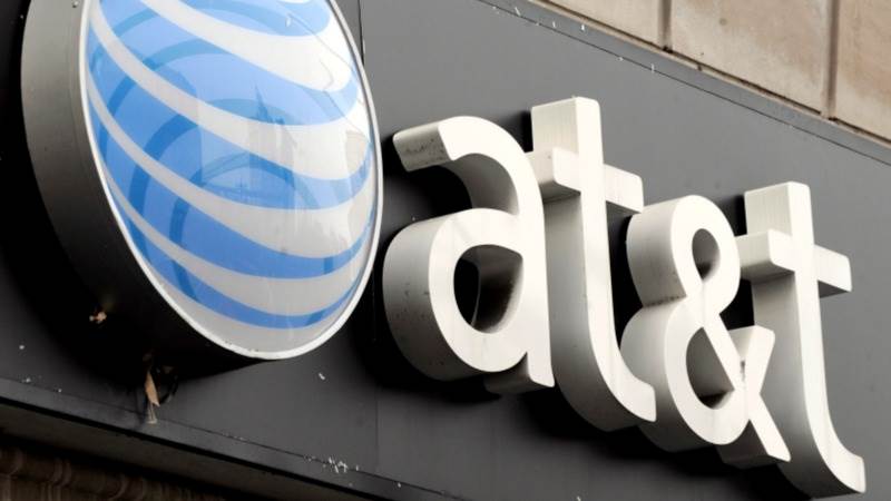 AT&T to sell 70% DirecTV stake for $7.6B