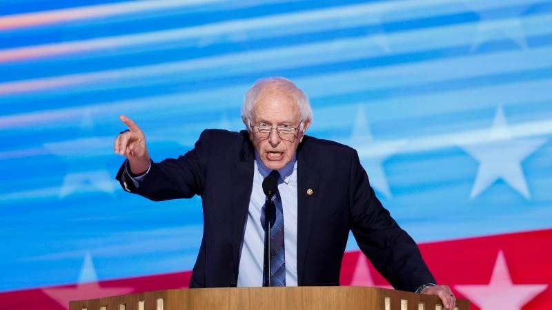 Sanders says US mustn’t be drawn into war by ‘extremist leaders’