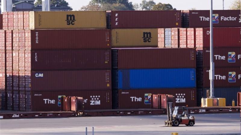 US trade deficit at $70.4B in August