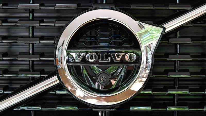 Volvo’s deputy CEO to step down