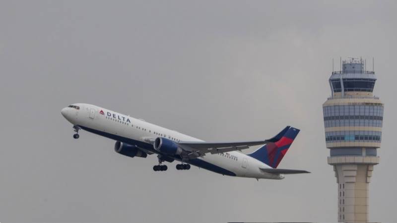 Delta’s Q3 revenue at $15.7B, up 1%