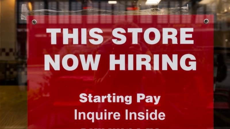 US initial jobless claims up by 33,000 to 258,000