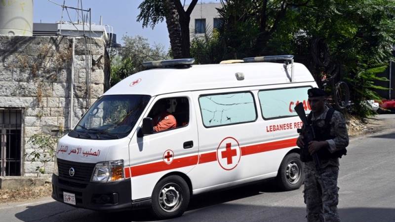 Israeli airstrike injures 4 Lebanese Red Cross paramedics