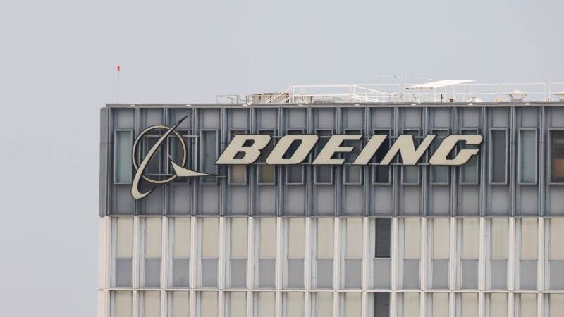 Boeing strikes $10B supplemental credit deal