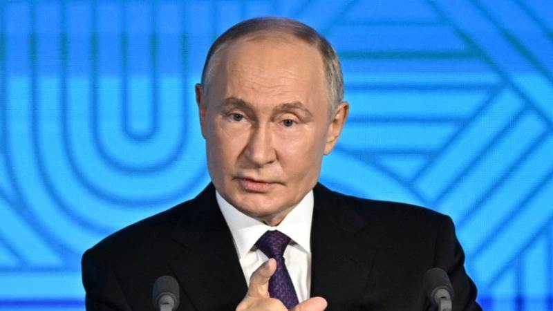 Putin: US threatening Russia and China