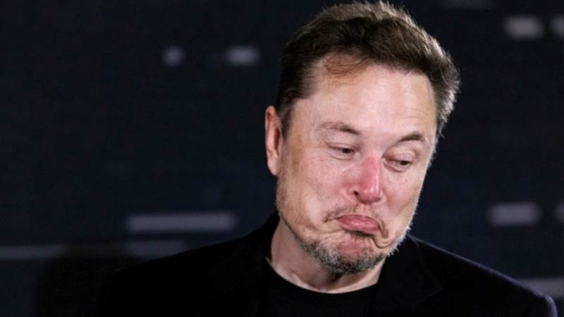 Musk to give $1M to random people who sign his petition