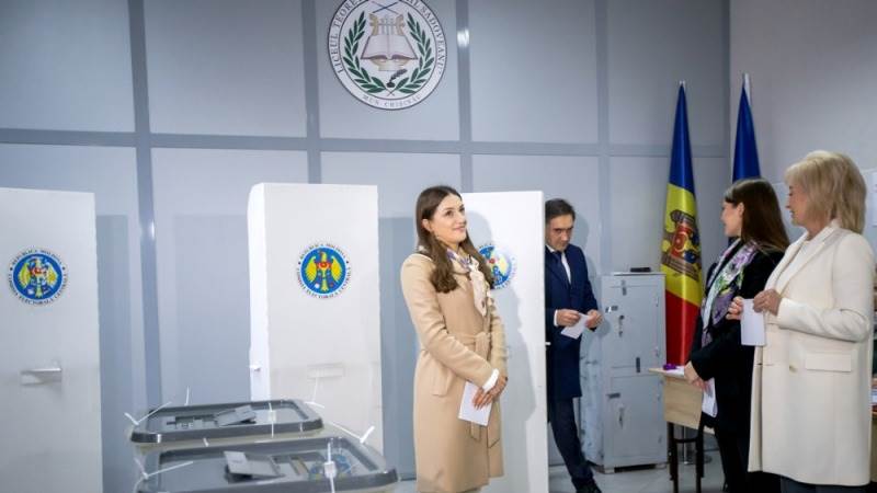 Moldova holds presidential elections alongside EU membership referendum