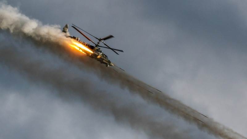 Russian helicopter destroys armored vehicles in Kursk region