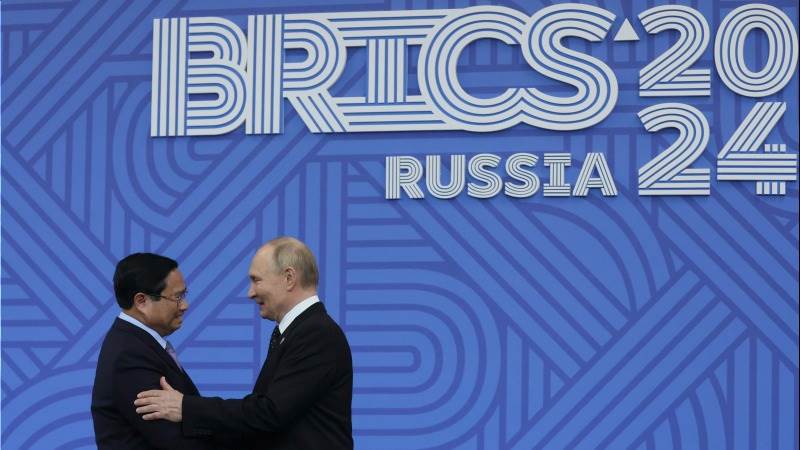 Putin backs Vietnam’s move to join BRICS, invites PM to Russia