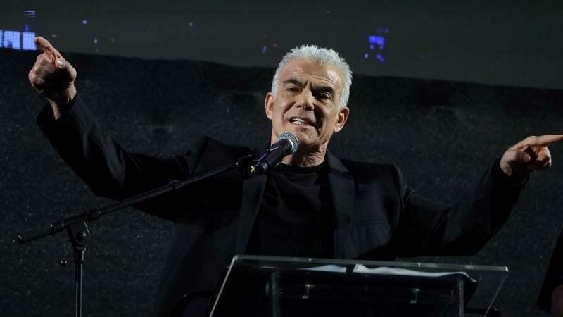 Lapid slams Netanyahu of weakening Israel