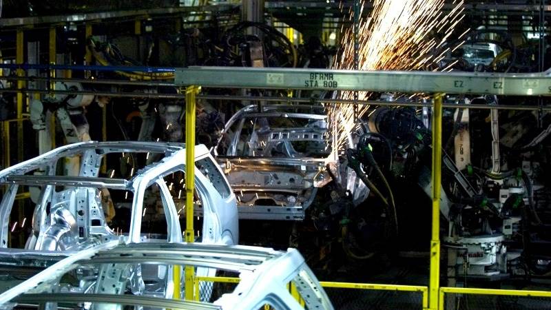 US manufacturing activity up slightly in October