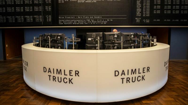 Daimler Truck surges 5% as Q3 revenue beats expectations