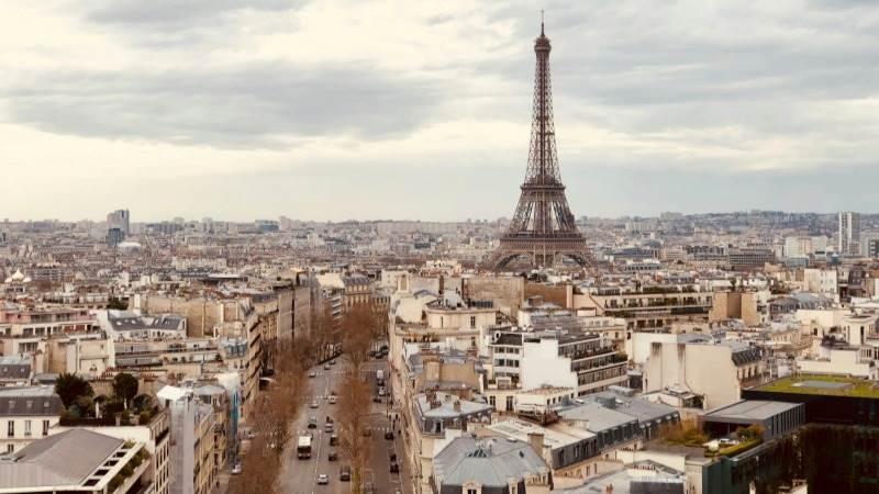 France adopts regulations for short-term rentals