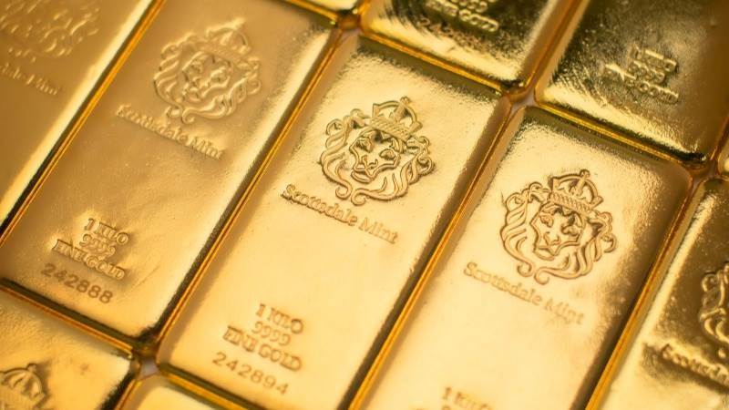 Gold rises 1% amid geopolitical risks