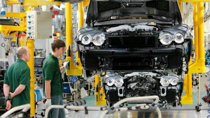 UK industrial production down by 0.5% in September