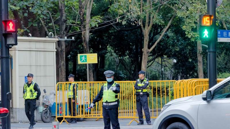 Multiple children injured by vehicle outside primary school in China