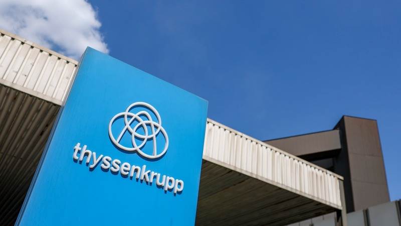 Thyssenkrupp surges 8% after Q4 net loss shrinks