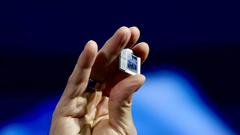 US awards Intel $7.86B to boost domestic chip production