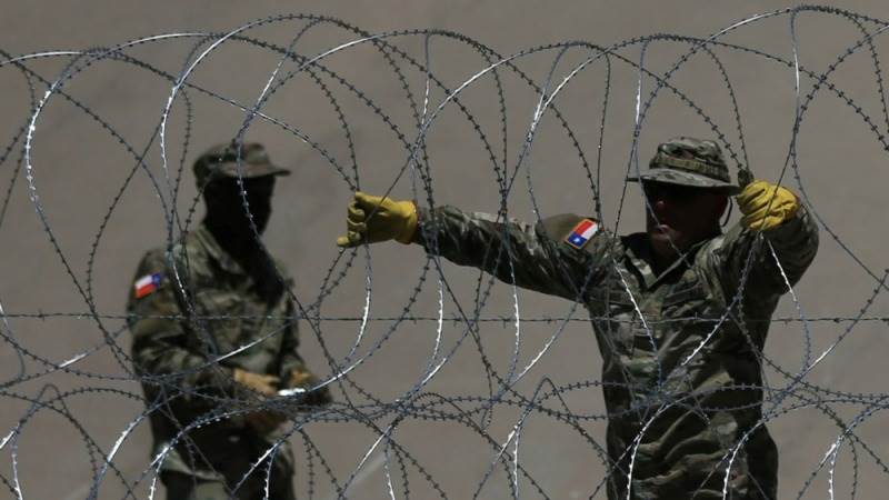 US court rules boarder patrol cannot cut razor wire