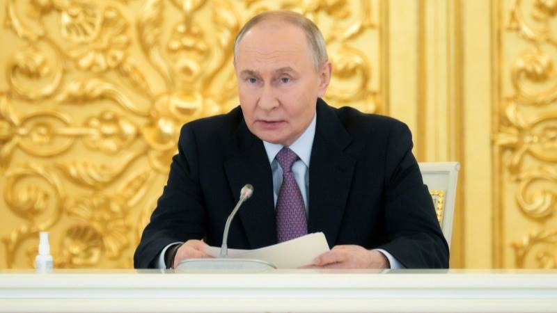 Putin trusted by 82% of Russians, poll says