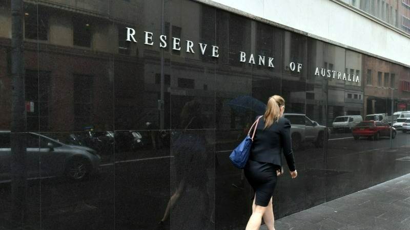 Australia’s central bank keeps rates steady