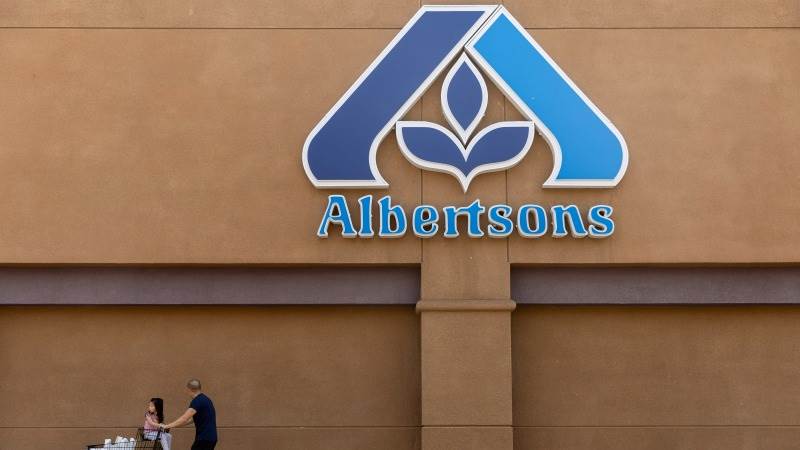 US court blocks Kroger-Albertsons merger