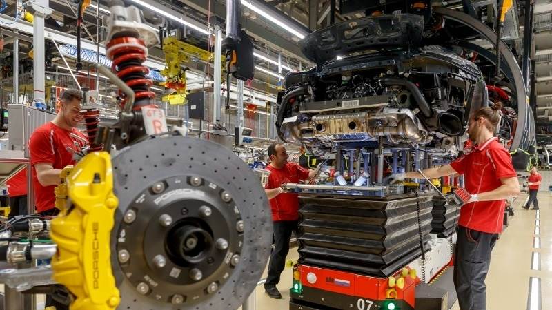 Eurozone’s industrial output unchanged in October