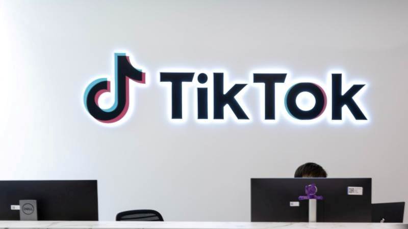 Lawmakers warn Apple, Google to remove TikTok by Jan. 19