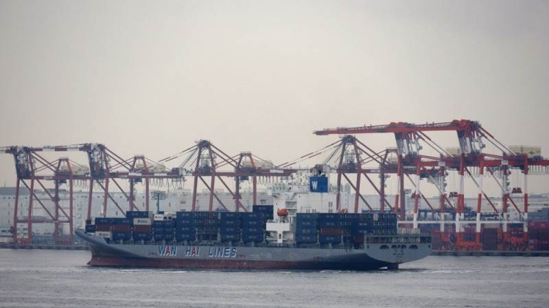 Japan trade deficit shrinks to ¥117.6B in November