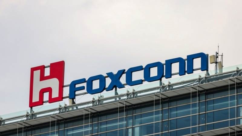 Foxconn allegedly considers acquiring Nissan