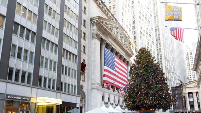 Wall Street higher in premarket ahead of holidays