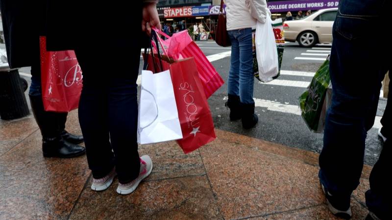 US consumer confidence declines in December