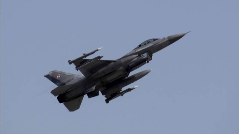 Poland scrambles fighter jets due to Russian activity