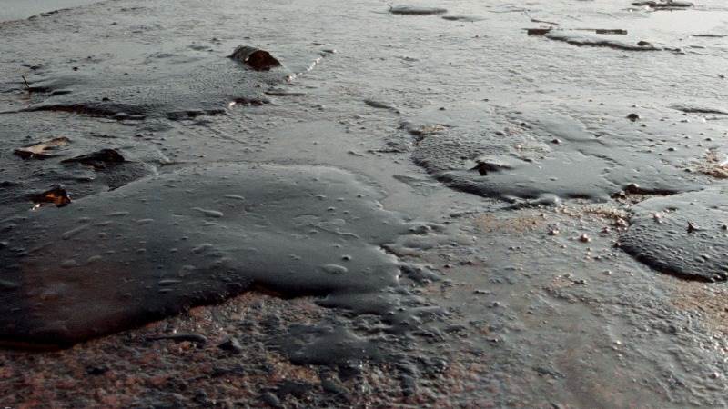 Russia reports new oil spill in Black Sea