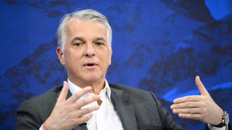 UBS head opposes excessive banking rules