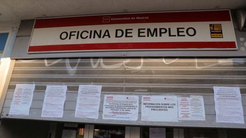 Unemployment in Spain down by 0.98% in December