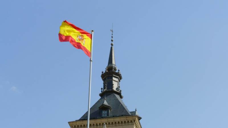 Spain’s services activity expands in December