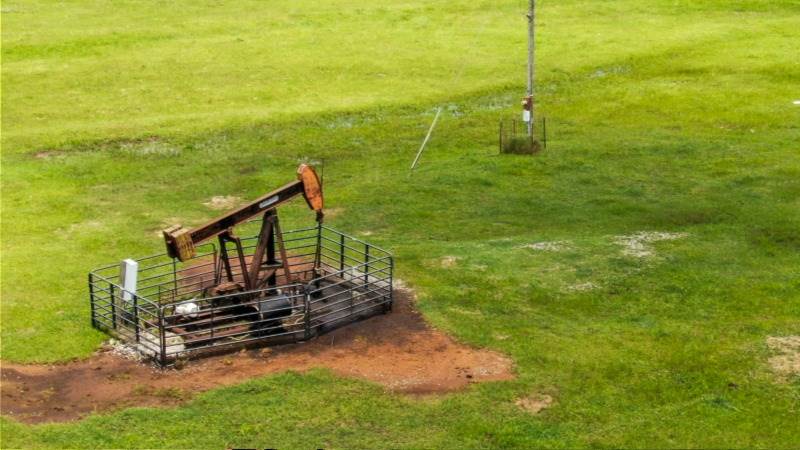 US oil inventories reportedly down by 4.02M barrels