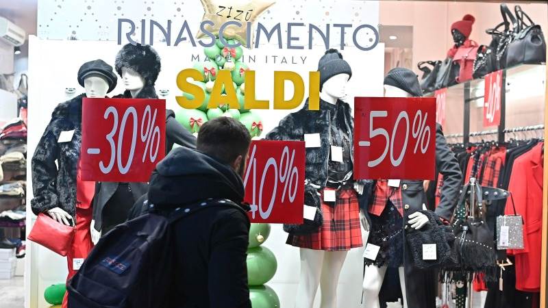 Italian retail sales down 0.4 in November