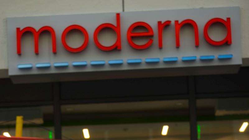 Moderna tumbles 19% on reduced 2025 revenue outlook