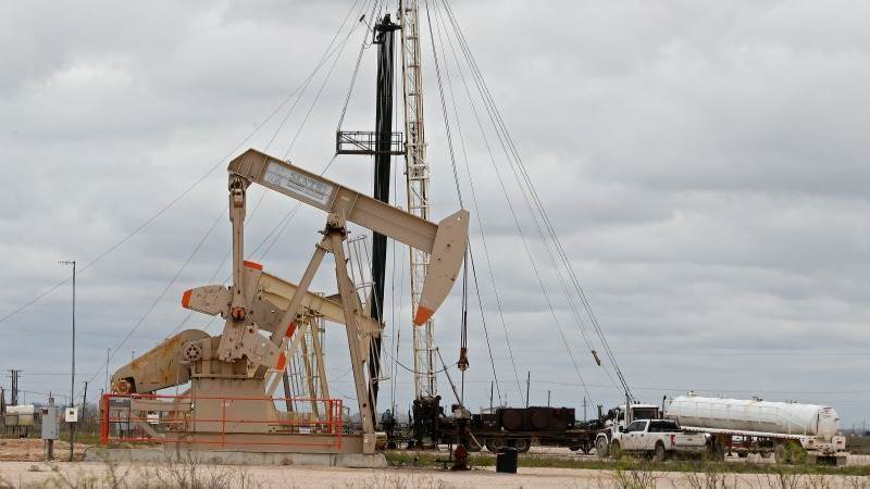 US oil inventories reportedly down by 2.6M barrels